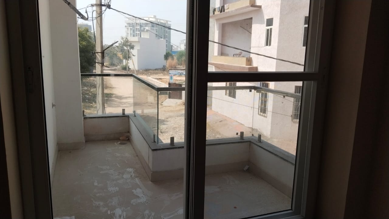 Spacious 4BHK Flat 2 Floor for Rent in Mansarovar, Jaipur-Mansarover-Jaipur